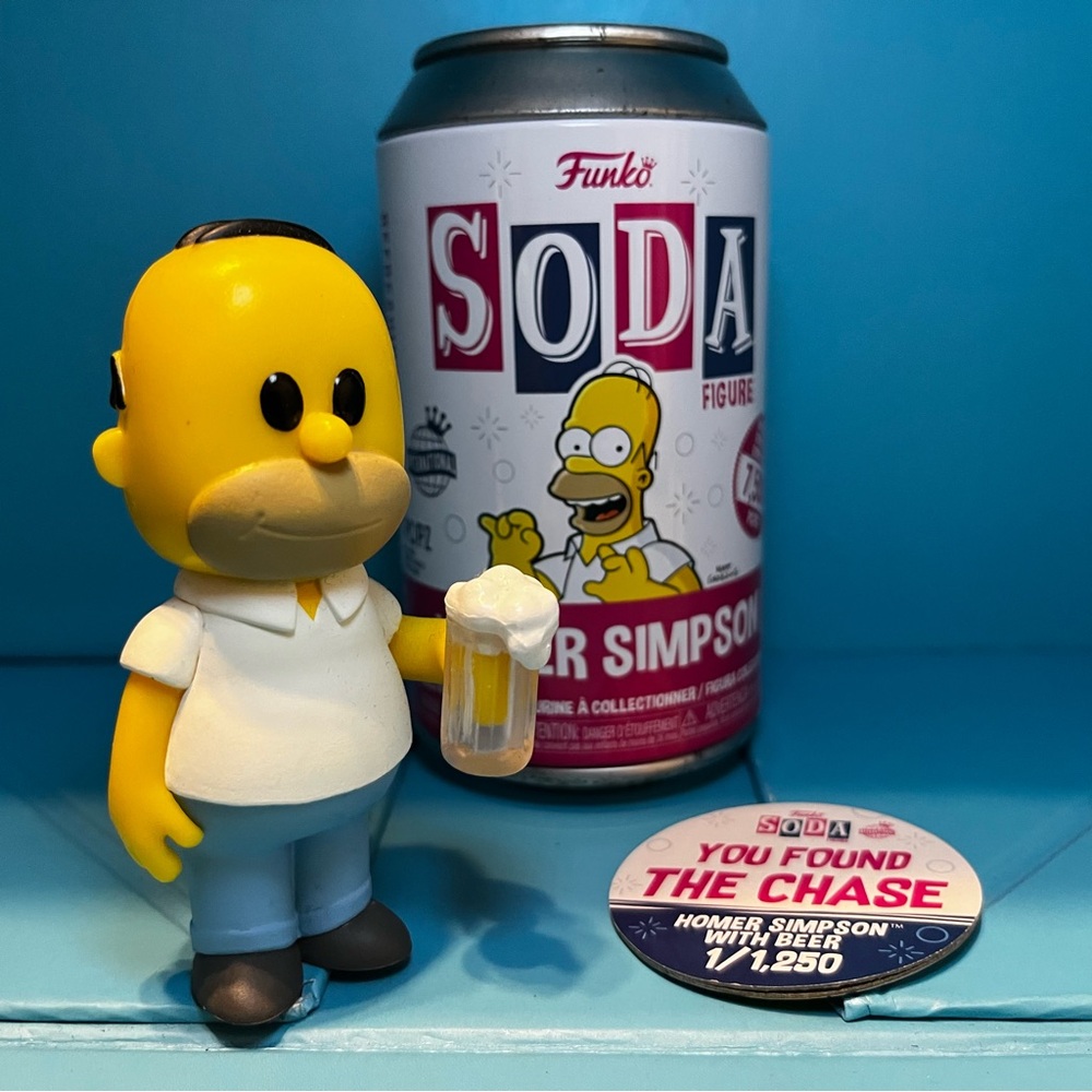 Funko Soda - The Simpsons - Homer Simpson With Beer Chase Figure